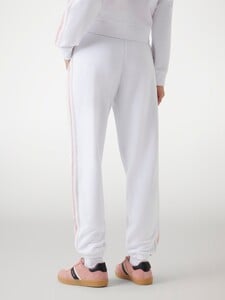 VSeleznova - Guess_Regular-fit joggers Women-5 - V5GB15KCRT1-G011-ALT2.jpg