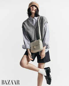 blackpink-211009-lisa-harpers-bazaar-thailand-1.jpg