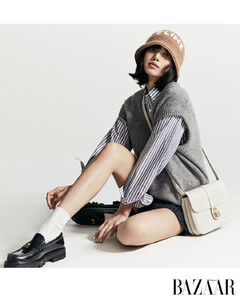 blackpink-211009-lisa-harpers-bazaar-thailand-2.jpg
