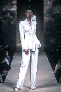 brieanne cameron hm983---.jpg