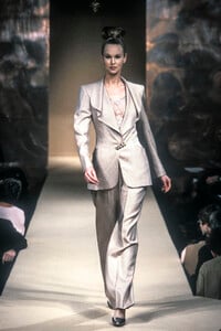 brieanne cameron hm988.jpg