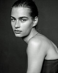 gallery_model_4YHG7mLxyV0n.jpg