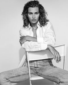 gallery_model_BIMnW93Loigs.jpg