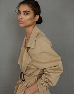 gallery_model_HTqRcLvubiNa.jpg