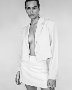 gallery_model_eNbPByuC4MvS.jpg