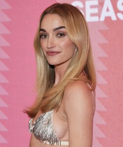 hqcelebcorner-net_22.jpg