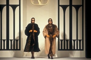 jade brown & anna bayle va8951.jpg