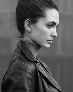 large-1699372693-c7ca051f2af9603f9a62dbe131ccea80.jpg