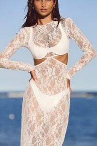 matty-bikini-top-in-white-684948.jpg