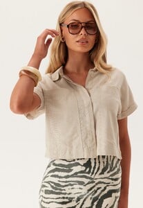 pieces-onlcaro-ss-linen-bl-boxy-shir-pumice-stone.jpg