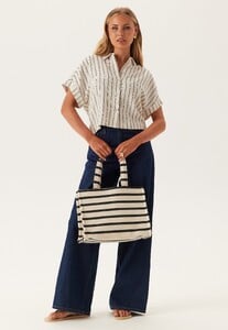 selected-femme-slfviva-ss-striped-cropped-sun-sandshell-stripespin-stripe_2.jpg