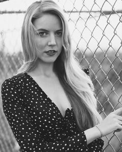 susannah_banana_28433831_504635159933607_840289847288528896_n.jpg