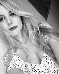 susannah_banana_36713991_511818949253887_3192510171062468608_n.jpg