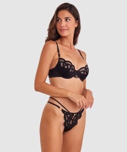 vamp-forbidden-love-push-up-1-4-cup-black-01651401-288474.jpg