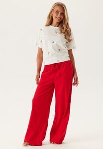 vila-vimonie-flower-emb-ss-o-neck-snow-white-detailemb-color-fl_3.jpg