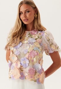 yas-yasflowering-ss-top-lavendula-detailpastel-flower_1.jpg