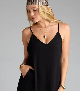 05102-000185_3_BLACK_FlowyVNeckMidiDress_eaf9f1f6-d0e9-4ac8-86e0-1a5919bef39c_1594x1800.webp