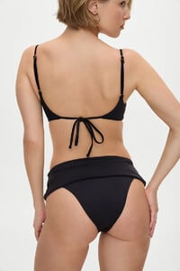 05_FRANKIES_BIKINIS_DF_103.jpg