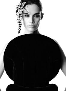 2025-05-28_V_MAGAZINE_03_070-754x1024.jpg