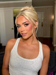 [2025.07.15] laurenmahermakeup__520506651_18514708813024711_2493648543895415768_n.jpg