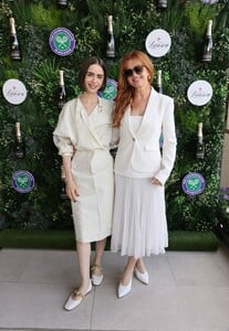 621730252_lily2-7.jpg