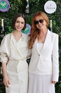 621730255_lily2-8.jpg