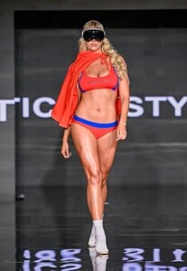 ADragoi - Miami '25_Andreea-Styx-1.jpg