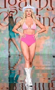 ADragoi - Miami '25_Andreea-Sugarpuss.jpg