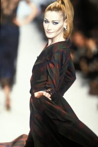Christian Dior 1996 Women RTW 204.jpg