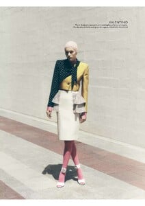 Elle UK September 2025_25.jpg