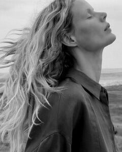 Iris von Arnim SS 25_12.jpg