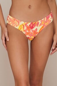 JessT - Sunsets - Island Coral Crinkle Rib Hazel Hipster  Scr_10 - b310-islco-bikini-bottom-front-wear00-jessica01.jpg