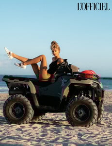 JessicaT - L'Officiel Brasil Mar,'22 - cc8cb7141702529.62588ce5b3b97.jpg