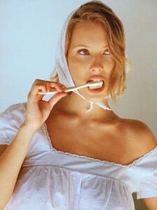 July25-Tile-Paris-Blouse-DaisyEyelet5.jpeg