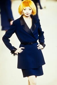 Kenzo 1996 Women RTW 45.jpg