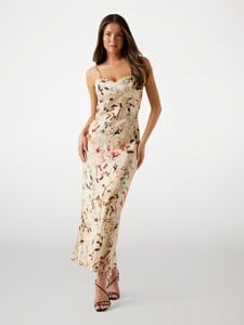 KiannaLS - Guess '25_Floral print slip dress5_W5YK35WHEZ2-P1MN.jpg