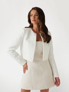 KiannaLS - Guess '25_Marciano cropped bouclé j…-4_5RGN187261A-MCDM.jpg