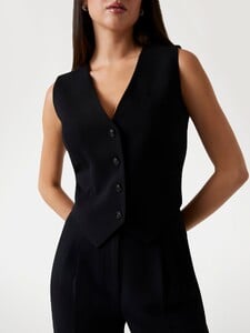 KiannaLS - Guess '25_Tailored crepon vest5_W5YH55WGHC2-JBLK-ALT4.jpg