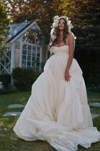 LR_SELKIE_UNVEILED_HEART181_65268098-f2d6-4554-aae0-700006107f48.jpg