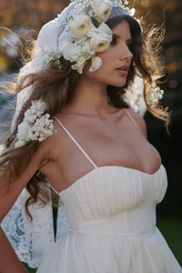LR_SELKIE_UNVEILED_HEART184_4685d288-0aa8-41be-a00f-74c48b472a8c.jpg