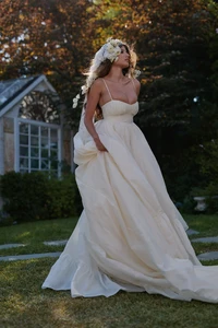 LR_SELKIE_UNVEILED_HEART188_2a5eeb68-6dd9-4c03-9ee7-f90b27189b74.jpg