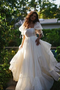 LR_SELKIE_UNVEILED_HEART273_bbe99c49-6e0b-41f9-95e3-ddf2dbaa6d19.jpg