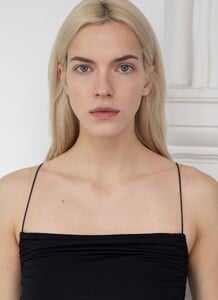 Laura Jaraminaite 4650122e-214f-4773-a128-3f04f802b948.jpg