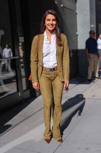 Priyanka_Chopra_Jonas_is_seen_leaving_Good_Morning_America_on_June_242C_2025_in_New_York_City_284729.jpg