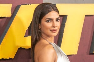 Priyanka_Chopra_at_the_Heads_of_State_world_premiere_held_at_Alice_Tully_Hall_on_June_242C_2025_in_New_York_2834329.jpg