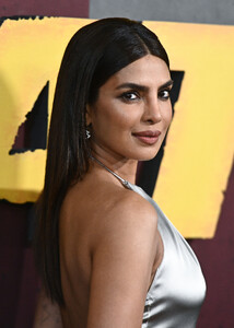 Priyanka_Chopra_at_the_Heads_of_State_world_premiere_held_at_Alice_Tully_Hall_on_June_242C_2025_in_New_York_2836229.jpg