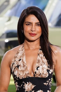 Priyanka_Chopra_attends_the_photocall_for_Heads_Of_State_at_Potters_Fields_Park_on_July_012C_2025_in_London2C_England_283029.jpg