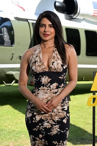 Priyanka_Chopra_attends_the_photocall_for_Heads_Of_State_at_Potters_Fields_Park_on_July_012C_2025_in_London2C_England_28529.jpg