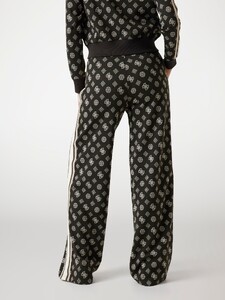 SeylaZ - Guess '25_All-over logo sweatpants5_V5YB10K0282-FJ8C-ALT2.jpg