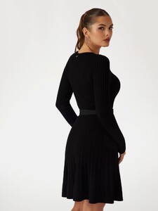 SeylaZ - Guess '25_Fit and flare mini sweater dress-4_W2BK29Z2YJ2-JBLK-ALT2.jpg